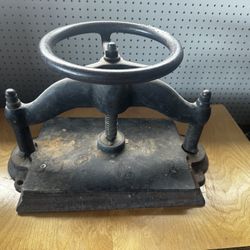 Antique Cast Iron  Manual Book Press
