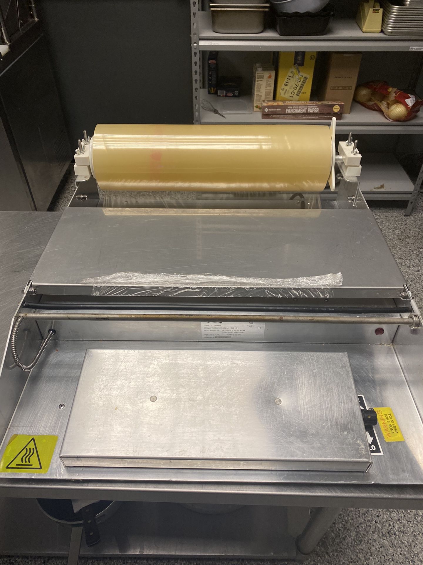 Avantco WM-18 Single Roll Film Wrapping Machine - 750W, 115V