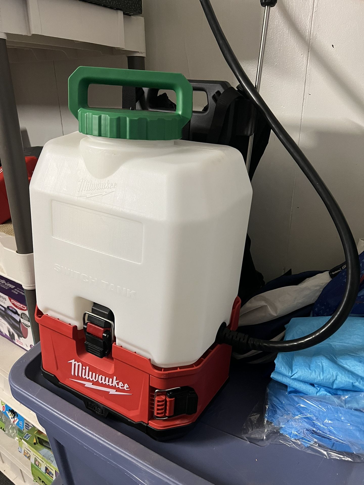 M18 18-Volt 4 Gal. Lithium-lon Cordless Switch Tank Backpack Pesticide Sprayer (Tool-Only)