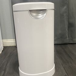 Munchkin Arm & Hammer Diaper Disposal 