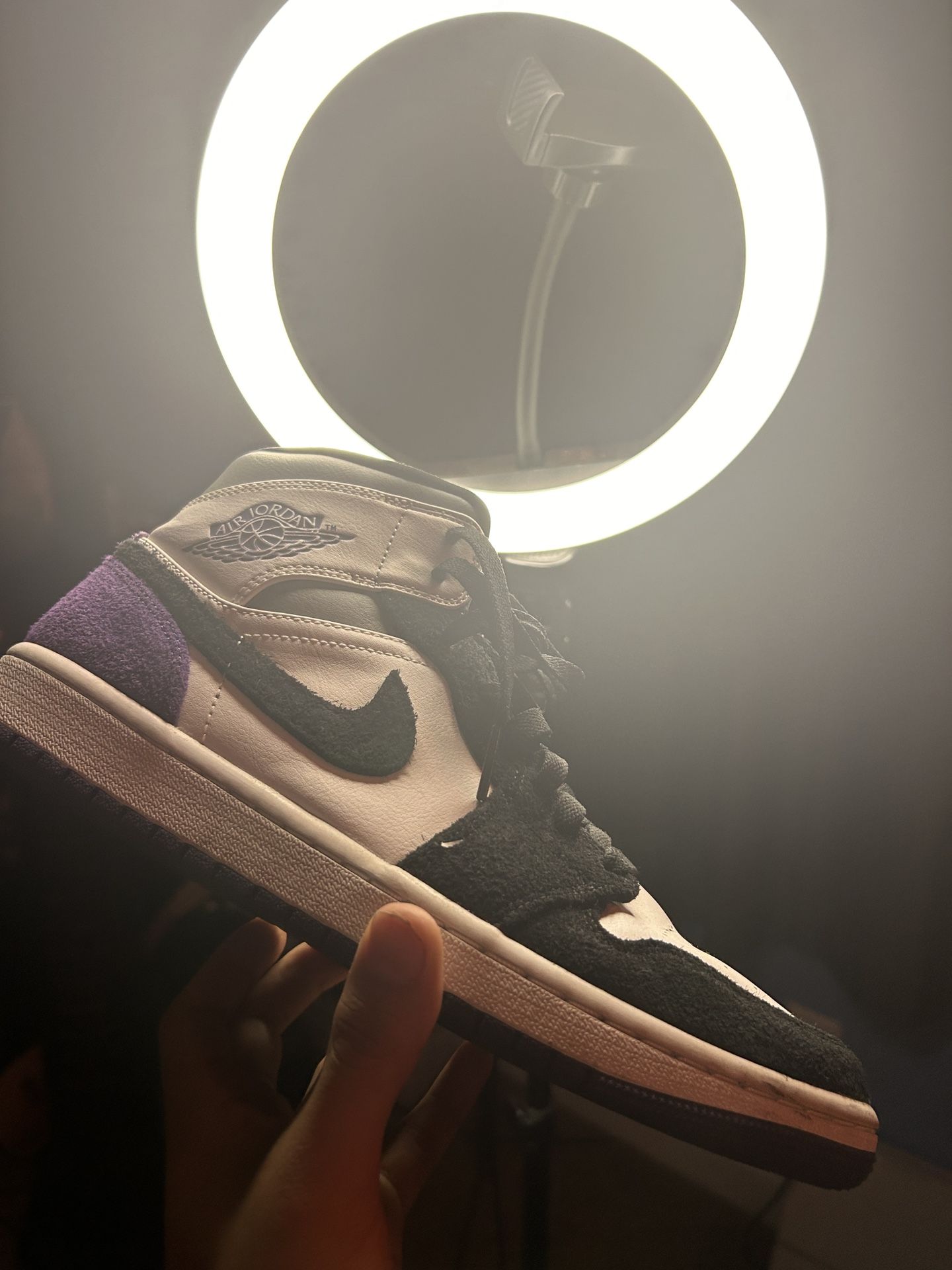 Jordan 1 Mid SE Purple