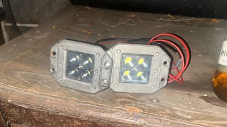 Two rigid dully flood lights