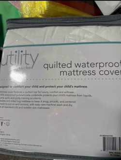 Tadpoles BMCBQT009 Protective Mattress Pad Cover and Waterproof Crib and Toddler Fitted Sheet Set in White