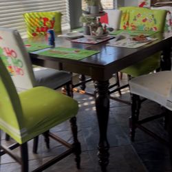 $400 Dinning Room Table For Sale With 6 Chairs 