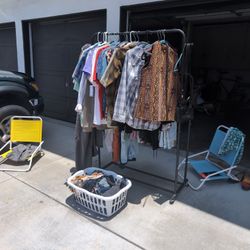 Garage Sell -Clothes 