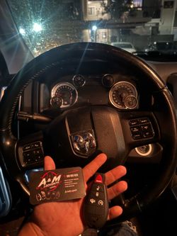 Car Keys N Remotes/ Llaves Con Control