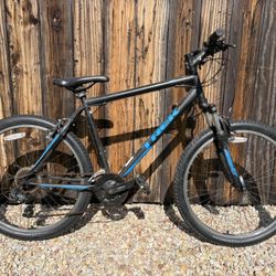 Trek 820 Mountain Bike