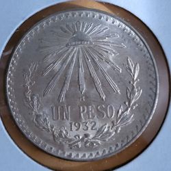 🇲🇽🇲🇽1932 Mexico One Peso Caps & Rays High Grade Silver Coin 