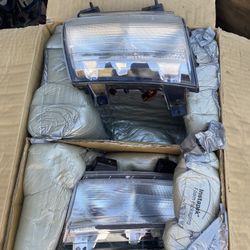 OEM 2020 Jeep Wrangler Sahara Headlights Fog Lights/ Side Markers 