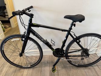 Trek FX Sport Hybrid Bike Trail Leisure Fun Tuned Ready/Ride