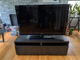 Samsung 46-inch TV 1080p and stand