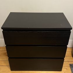 Black 3-Drawer Dresser/Chest