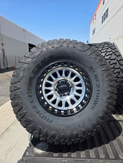 17" KMC w/ 37"" RT tires
