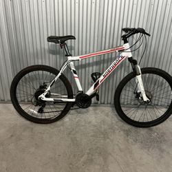 BICYCLE NORTHROCK 21 SPEED SIZE 26 BRAND NEW 