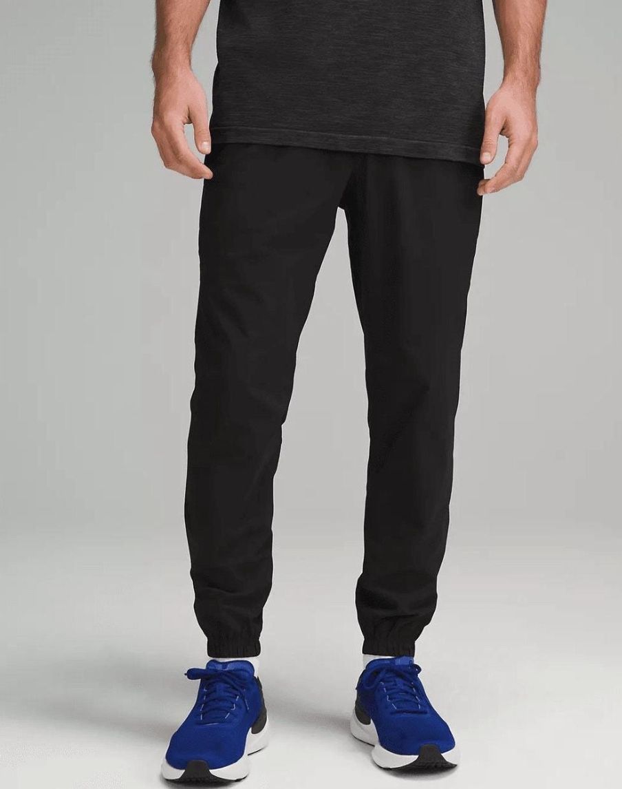 Authentic Lululemon Pace Breaker Jogger in Black color, size small. 30" inseam.