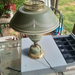 Vintage 18" GREEN toleware Lamp