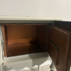 Antique Grand Rapids Cigar Humidor Cabinet w/ Hidden Pull-Out Ashtray (1920s–30s) 