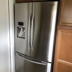 Samsung French Door Counter Depth Refrigerator With Dual Ice Maker