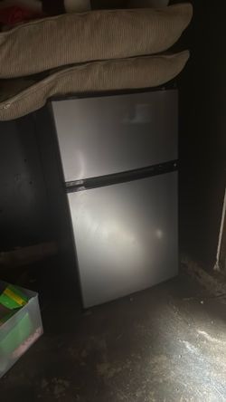 Mini fridge