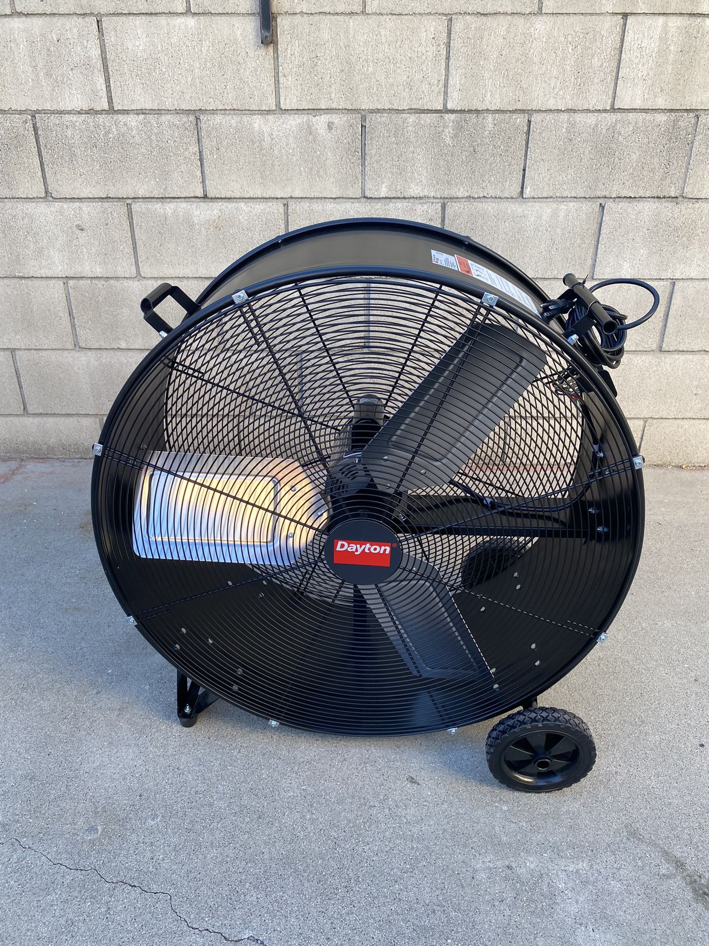 DAYTON Light-Duty Industrial Fan: Light-Duty Industrial Fan, 30 in Blade Dia, 2 Speeds, 115V AC