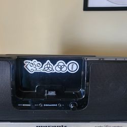 SIRUS XM DOCK BOOM BOX