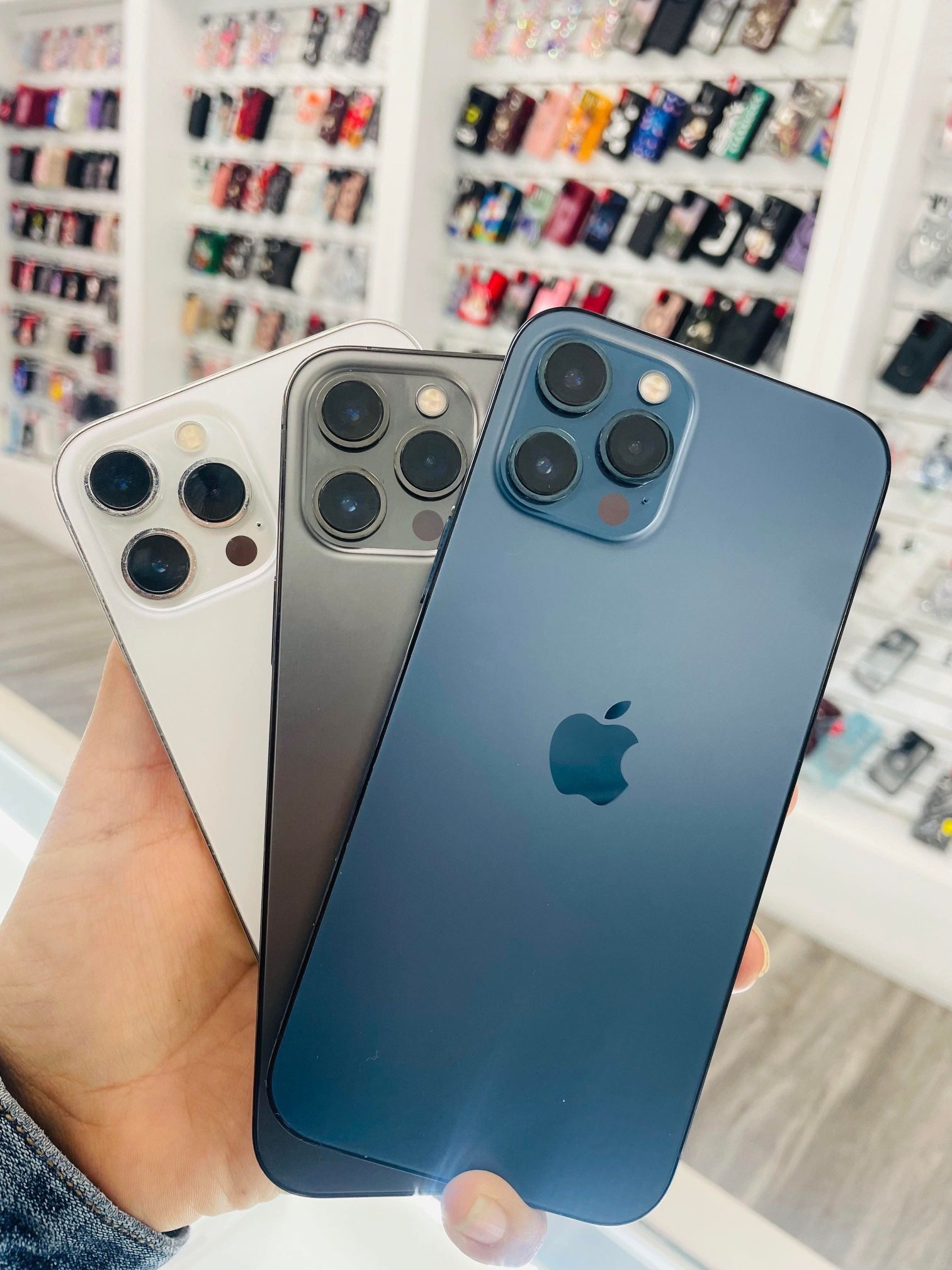 iPhone 12 Pro Max Unlocked