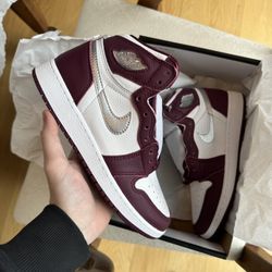 Jordan 1 Bordeaux 
