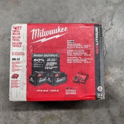 NEW MILWAUKEE M18 18-Volt Lithium-Ion High Output Starter Kit with Two 6.0 Ah Batteries and Charger