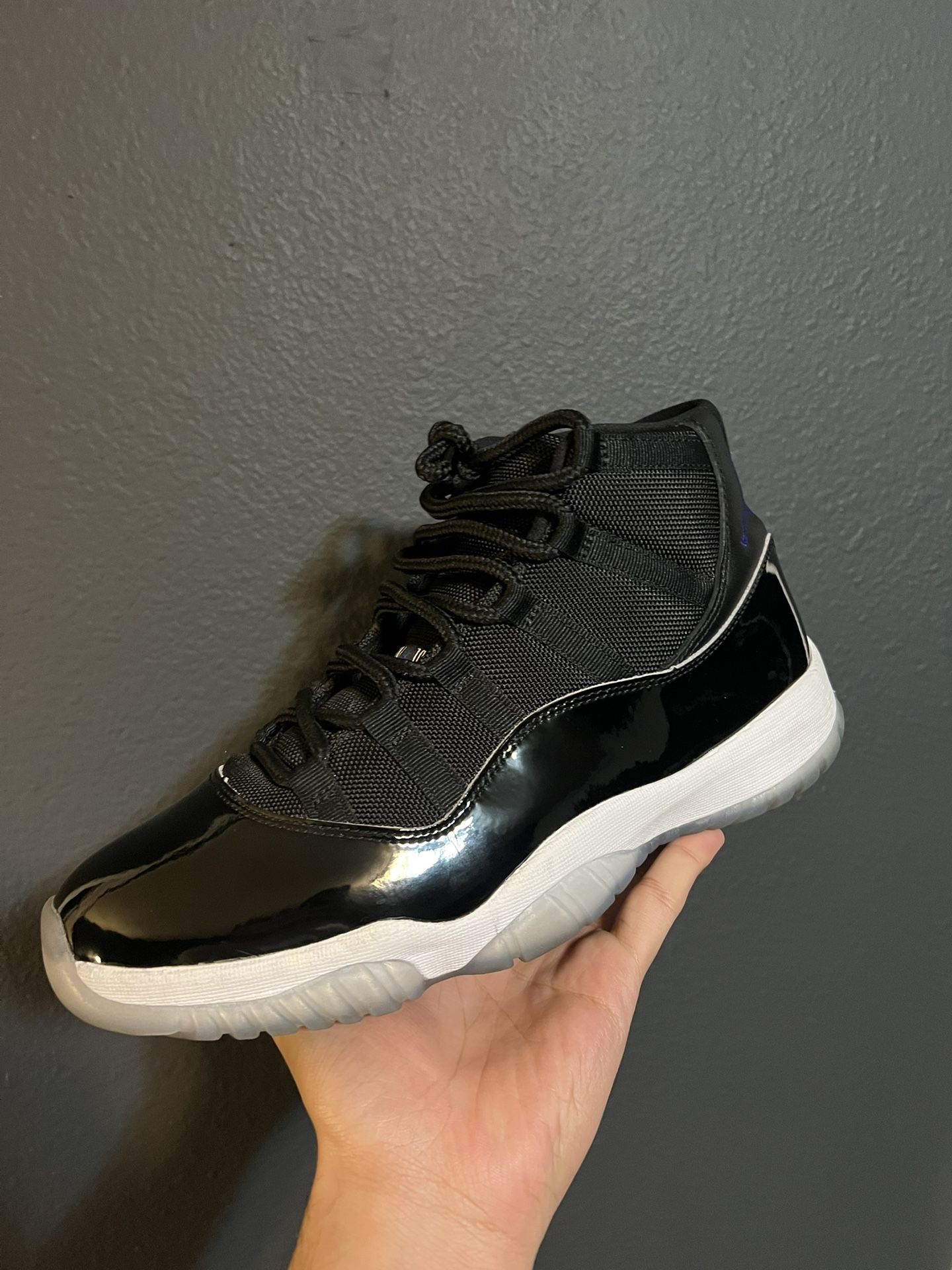 Jordan 11 Space Jam