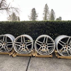 2021 Porsche Macan 18 Inch Wheels