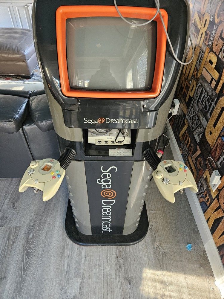 Sega Dreamcast Demo Kiosk