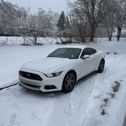 2017 Ford Mustang EcoBoost Premium 