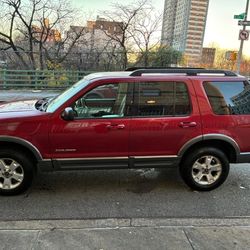 2005 Ford Explorer
