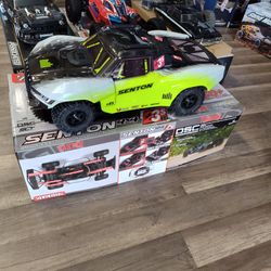 ARRMA senton BLX 3s brushless electric RC truck 50 mph brand new