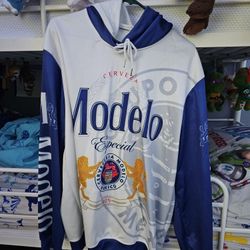 Modelo sweater