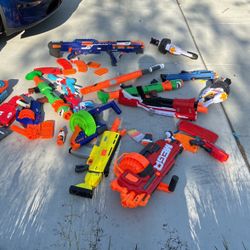 Set Of 17+ Nerf Guns