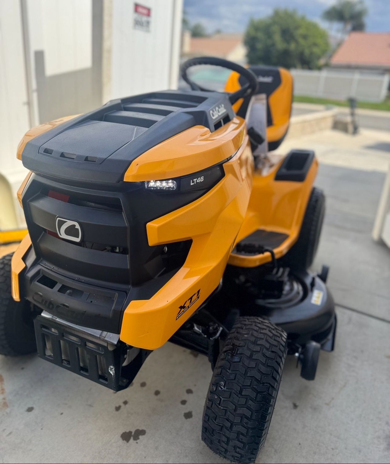Cub Cadet 46in 22 HP New Riding Mower 