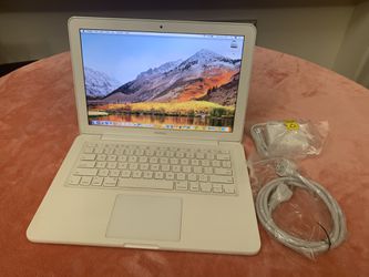 Apple Macbook 13" A1342 Unibody 2010 2.4GHz 250GB / 4GB macOS 10.13 High Sierra w/ Office & iWork