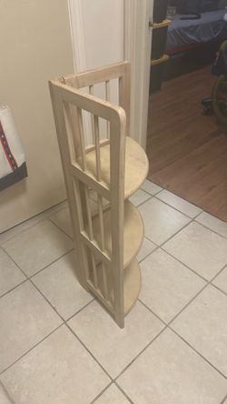 Corner shelf