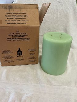 Partylite 6” x 8” Honeydew Scented 3 Wick Candle