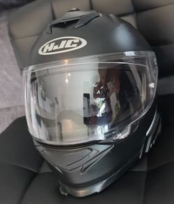 HJC i71 motorcycle helmet
Size Small (S