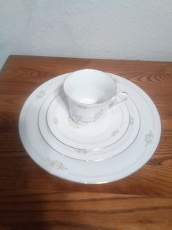 White Porcelain Dinnerware Place Setting