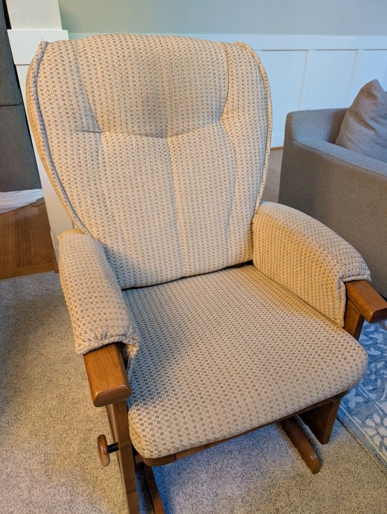 Dutailier Glider And Footrest