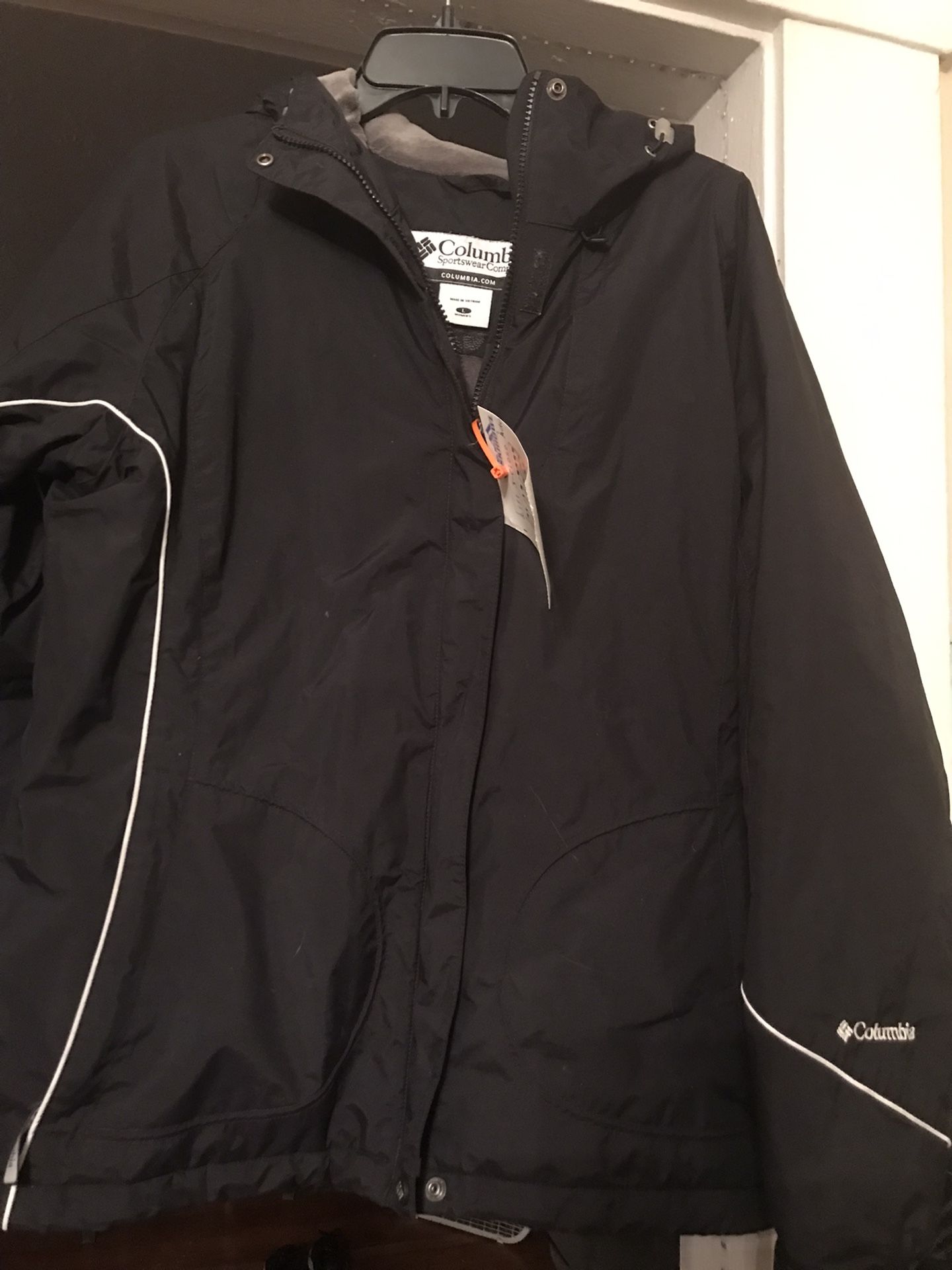 Columbia Jacket Size Medium Waterproof