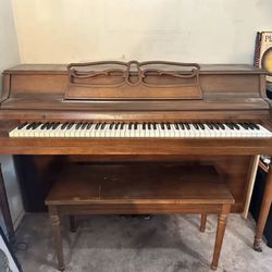 Kohler & Campbell 38” upright piano