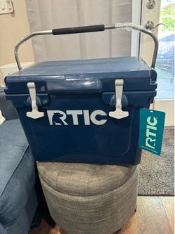 RTIC 20 QT Hard Cooler-New