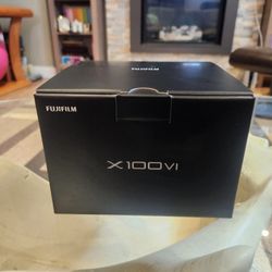 Fujifilm X100V Silver Open Box 