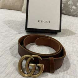 Gucci Double G Leather Belt