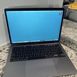 APPLE MACBOOK PRO 13” TOUCHBAR QUAD CORE i5! LOADED! 