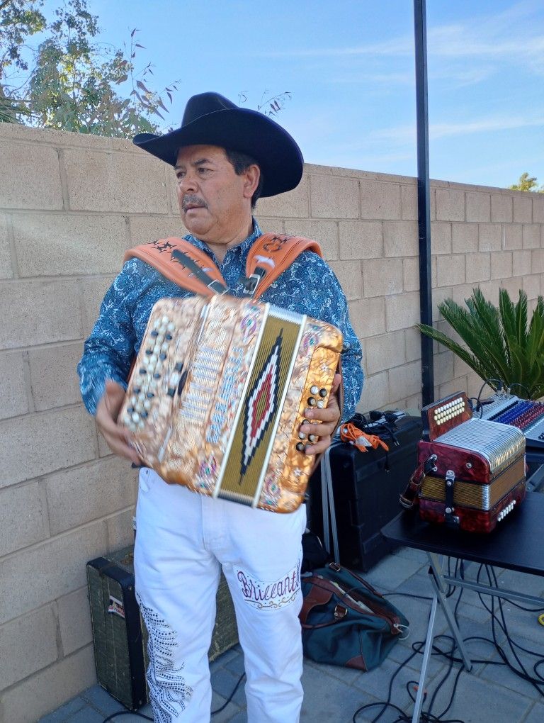 Grupo Norteño Para Cuando Se Le Ofrezca